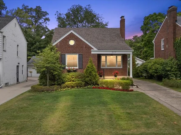 277 Beaupre Ave, Grosse Pointe Farms, MI 48236