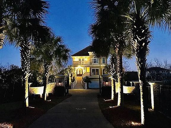 2nd image of 4391 Bayshore Dr
