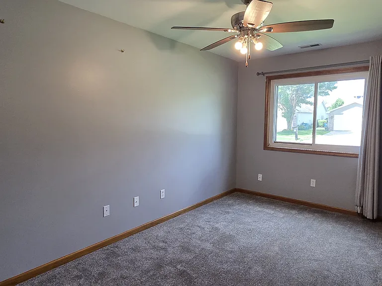 1610 Beech Dr — Photo 10