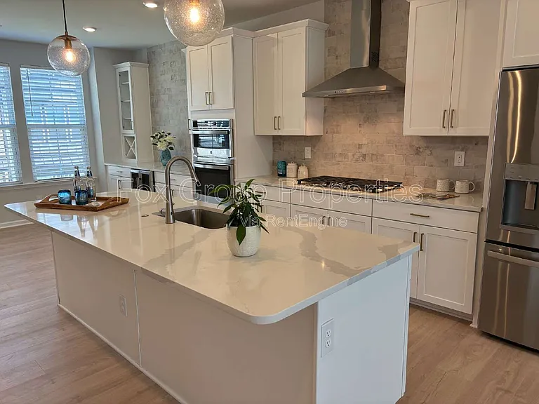 908 Mary Max Dr — Photo 8