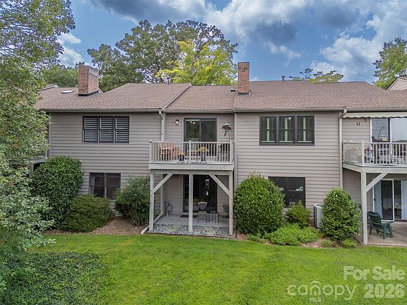 2nd image of 77 Chestnut St #305