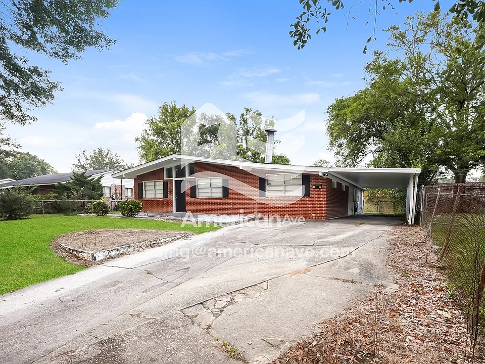 2410 Broadmoor Dr