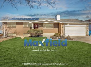 1069 E Sleepy Hollow Ln, Sandy, UT 84094