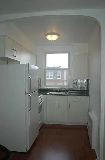 1 bed, 800 sqft, $1,150 — Photo 2