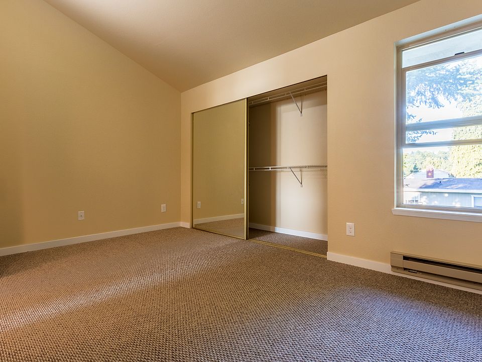 Master -vaulted ceiling