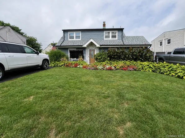 107 Azalea Road, Levittown, NY 11756