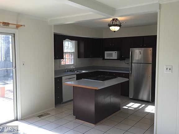 4th image of 4331 Farm House Ln