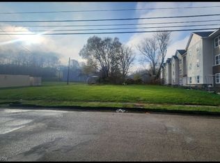 822 W Muskingum Ave, Zanesville, OH 43701