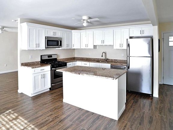 3rd image of 337 Cheryl Dr