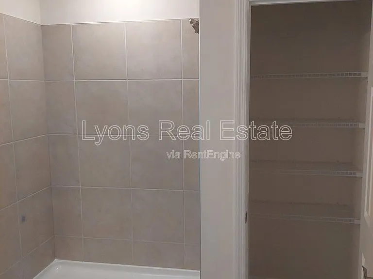 326 SW 24th Pl — Photo 13