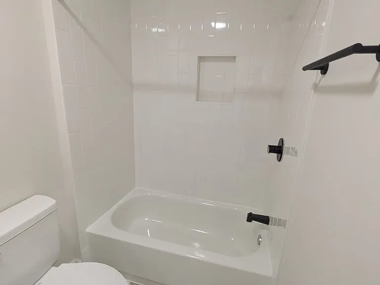 44 Warner St #B14 — Photo 7