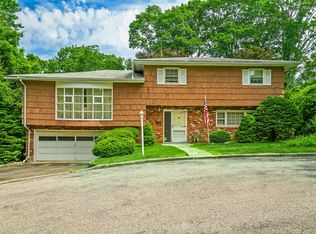 32 Andover Rd, Hartsdale, NY 10530