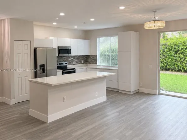 1528 Salerno Cir, Weston, FL 33327