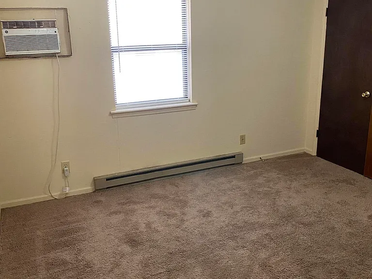 2903 E 5th St #21 — Photo 5