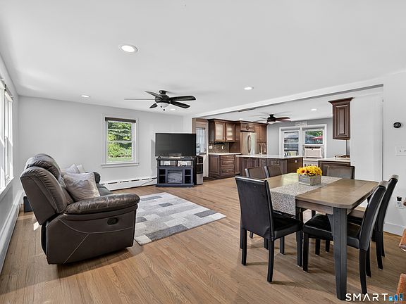 4th image of 14 Oakwood Lane