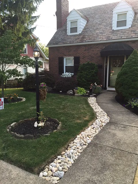 415 Pershing Dr photo 1