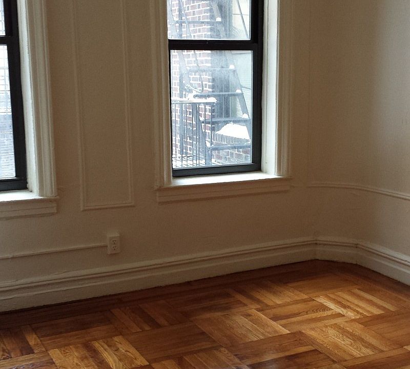 2nd image of 1022 E 36th St APT 2B