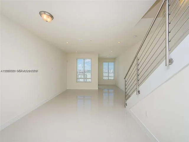 10245 NW 63rd Ter — Photo 11