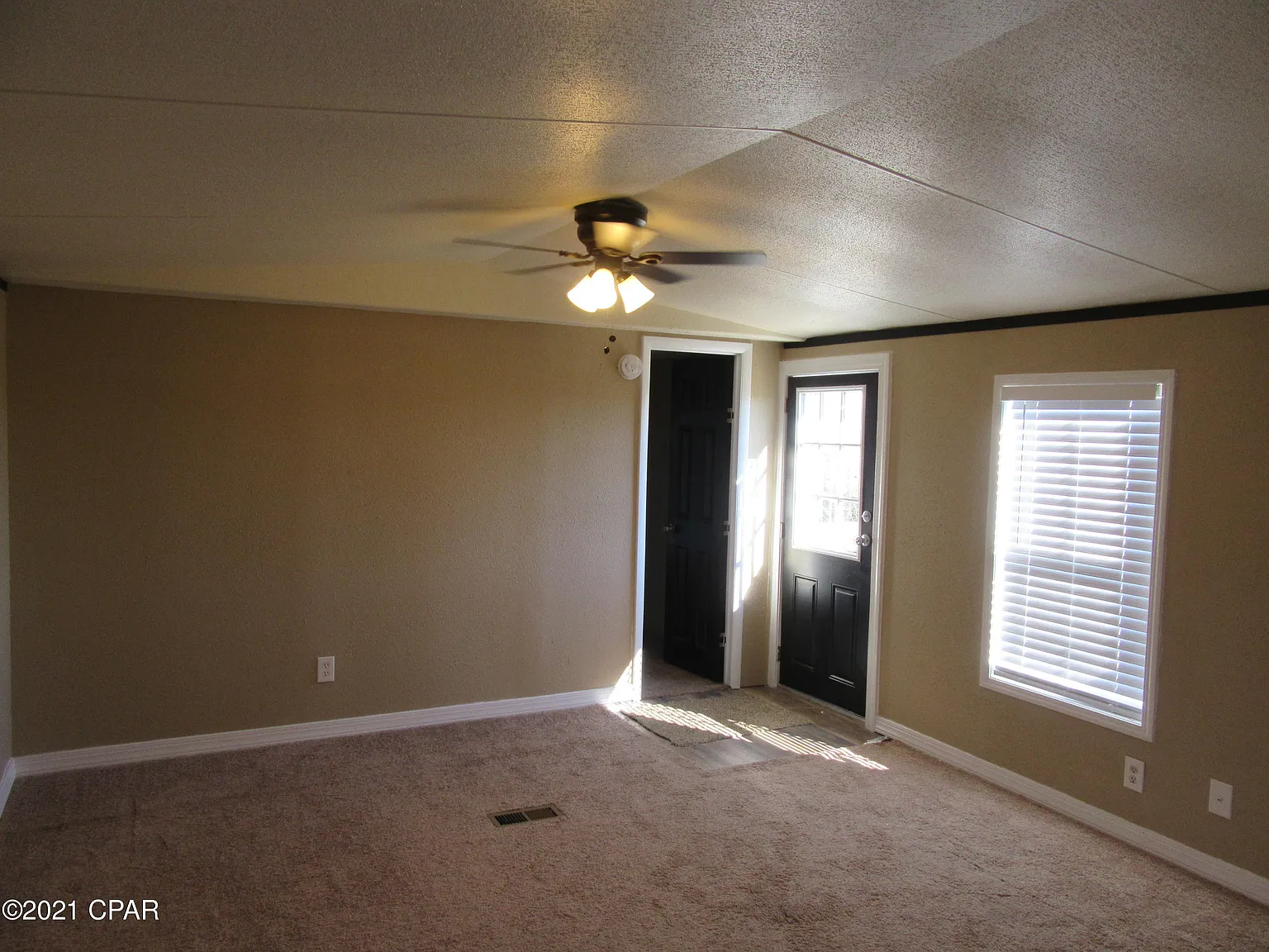 2 bed, 800 sqft, $995 — Photo 3