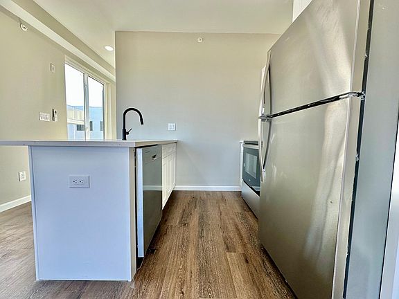 5th image of 1230 N Marshall St #O2f