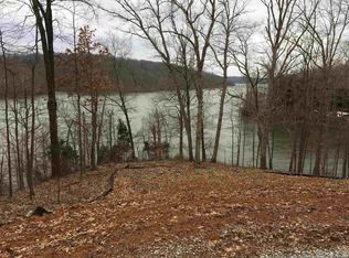 2843 E Pointe Cove Rd, Bloomington, IN 47401