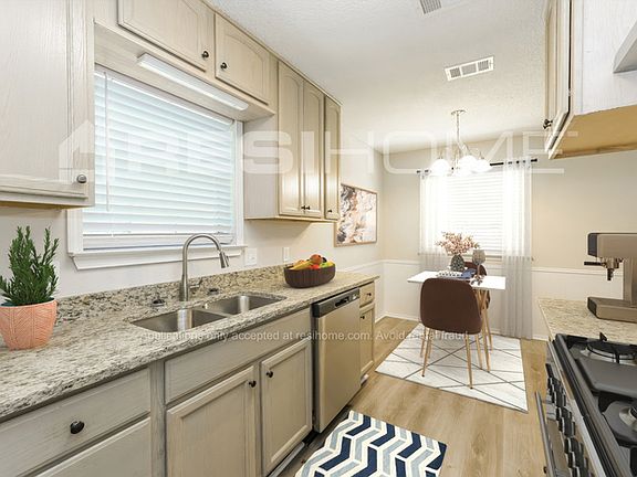 3rd image of 5339 Kemper Pl