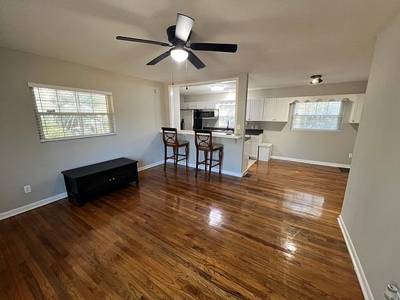 5th image of 1813 Mayhew St