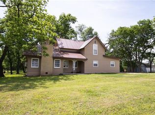 2039 County Road 26000, Parsons, KS 67357