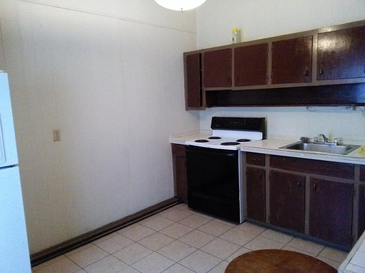 2118 Hanfred Ct photo 1