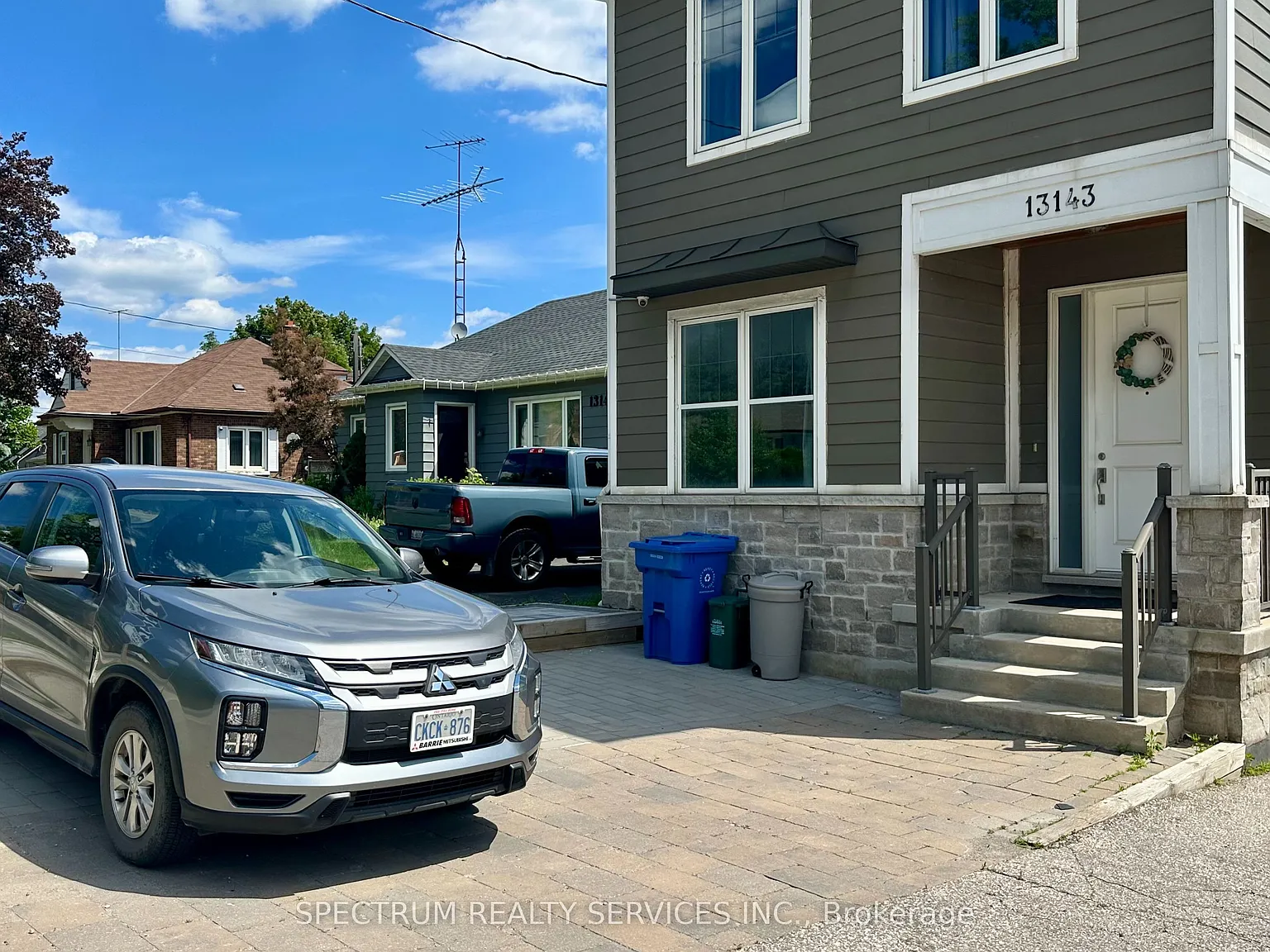 3 bed, $2,950 — Photo 1