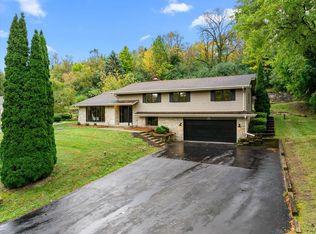 N105W20975 Oak Ln, Germantown, WI 53022