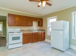 60 Taylor St #1, Holyoke, MA 01040