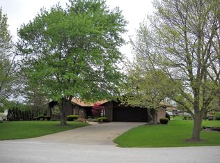 336 S Hislop Dr, Cissna Park, IL 60924