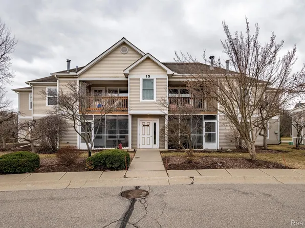 1563 Oakfield Dr, Ann Arbor, MI 48108