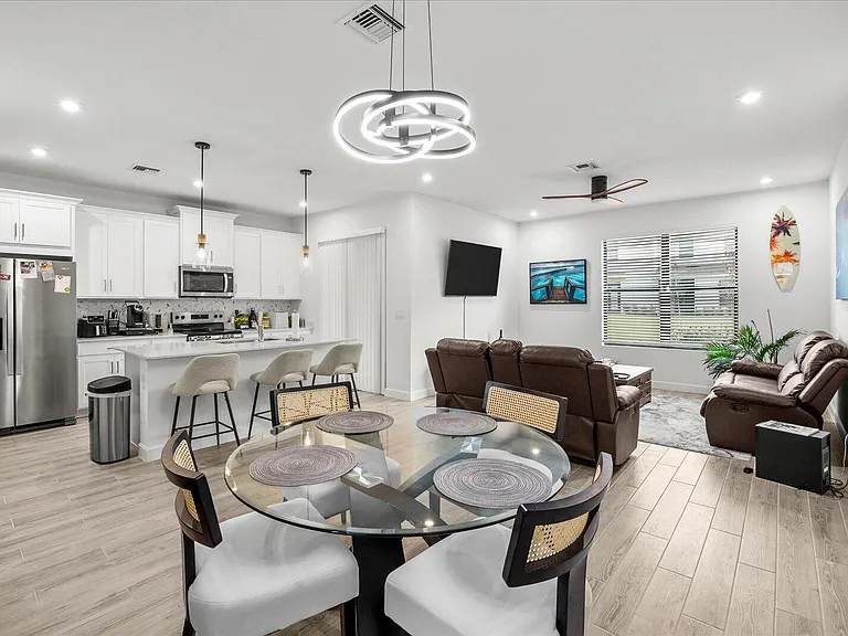 14042 SW Thorens Dr — Photo 6