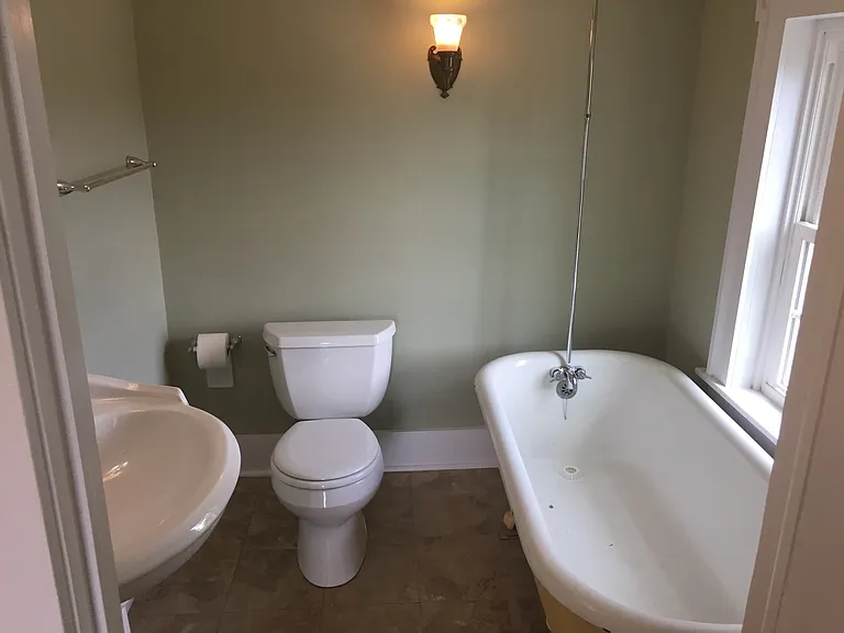 209 N Mulberry St — Photo 12