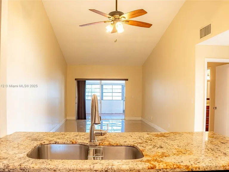 2408 N 35th Ave #2408 — Photo 13