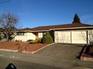 1836 Elm Dr, Santa Rosa, CA 95405