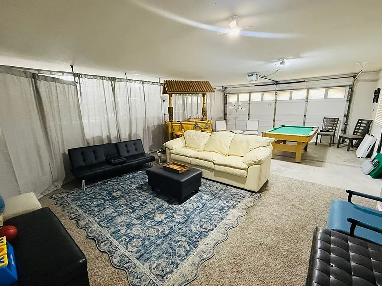 2811 Oakridge Dr — Photo 28