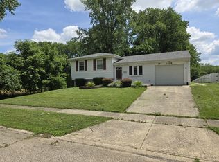 1358 Rawlings Dr, Fairborn, OH 45324