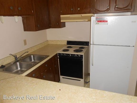 4th image of 130 W Maynard Ave APT 3F