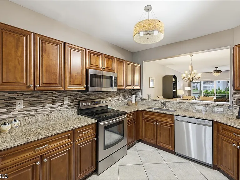 7822 Great Heron Way #106 — Photo 10