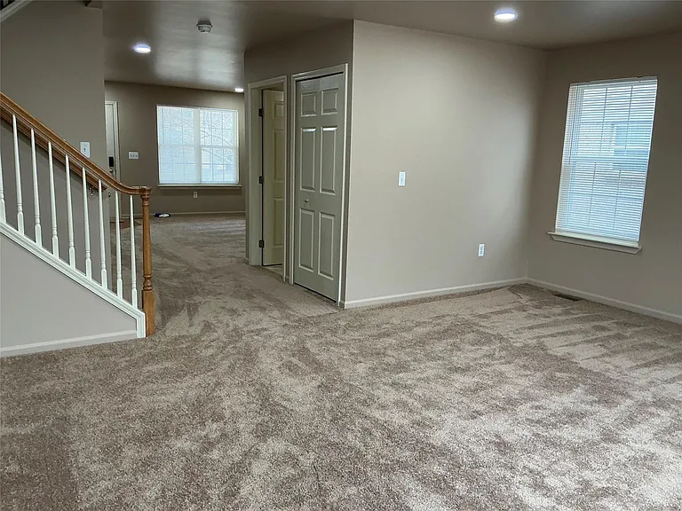 48161 Nottinghill Ln — Photo 13