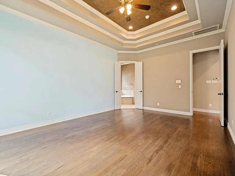 4046 E Hill Dr — Photo 18