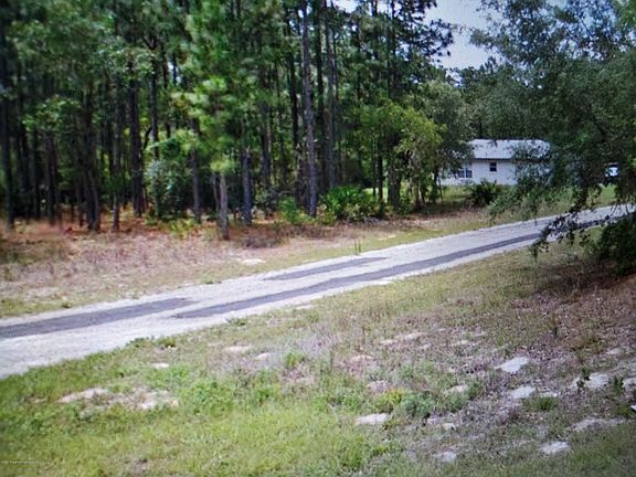 4th image of 1350 W Kenmore Dr