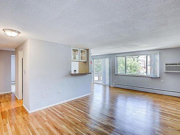 3rd image of 830 E 11th Ave APT 205