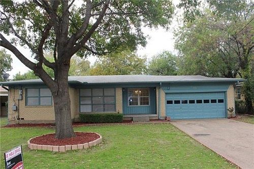 4th image of 1621 Cooper Dr