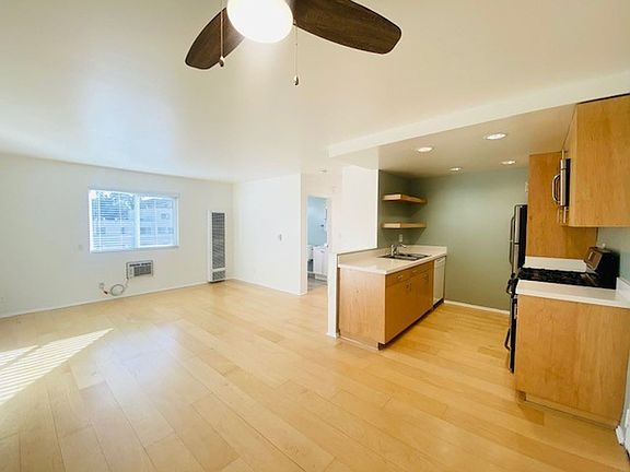 2nd image of 5091 Glen Iris Ave APT 303