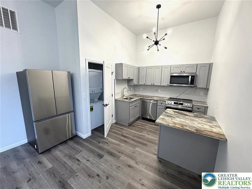 810 Monocacy St — Photo 2