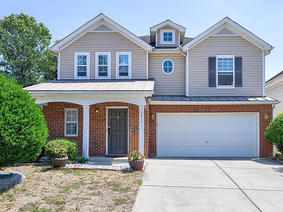 2nd image of 2817 Roundleaf Ct